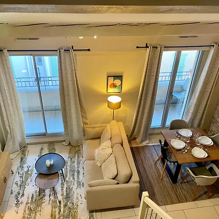 Duplex Renove Avec Balcon - Vieux Port *