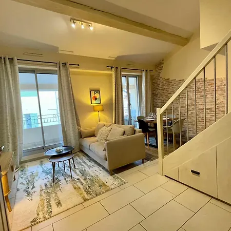 Duplex Renove Avec Balcon - Vieux Port *