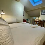 Duplex Rénové Avec Balcon - Vieux Port * Cannes