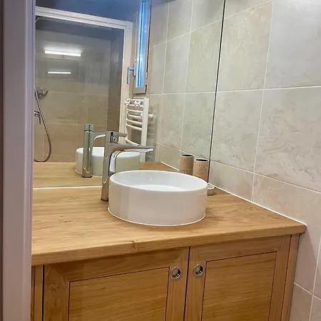 Duplex Rénové Avec Balcon - Vieux Port Appartamento Cannes