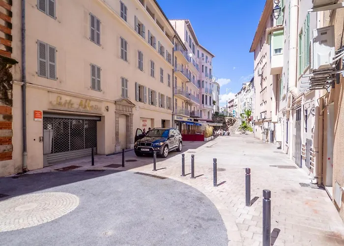 Duplex Renove Avec Balcon - Vieux Port Apartman